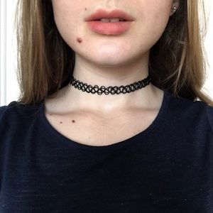 choker necklace